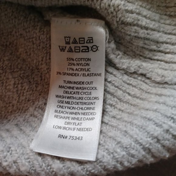 Ruby Moon Two-Toned Gray Crop Sweater | Small | Trendy Varsity Sleeves - Picture 4 of 5